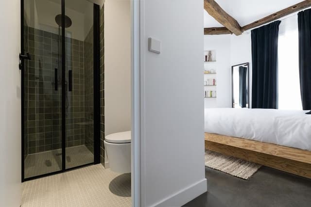 Economy Double Room, Ensuite, City View