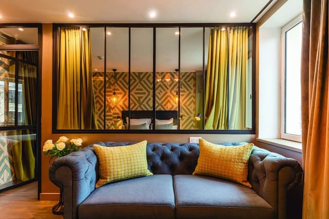 Premium Suite