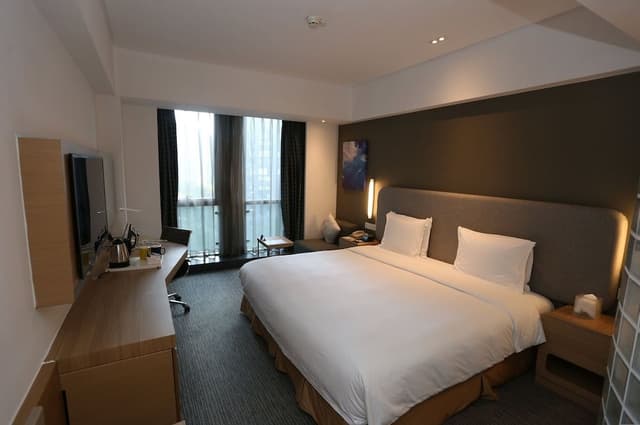 Standard Room, 1 King Bed (Minifridge)