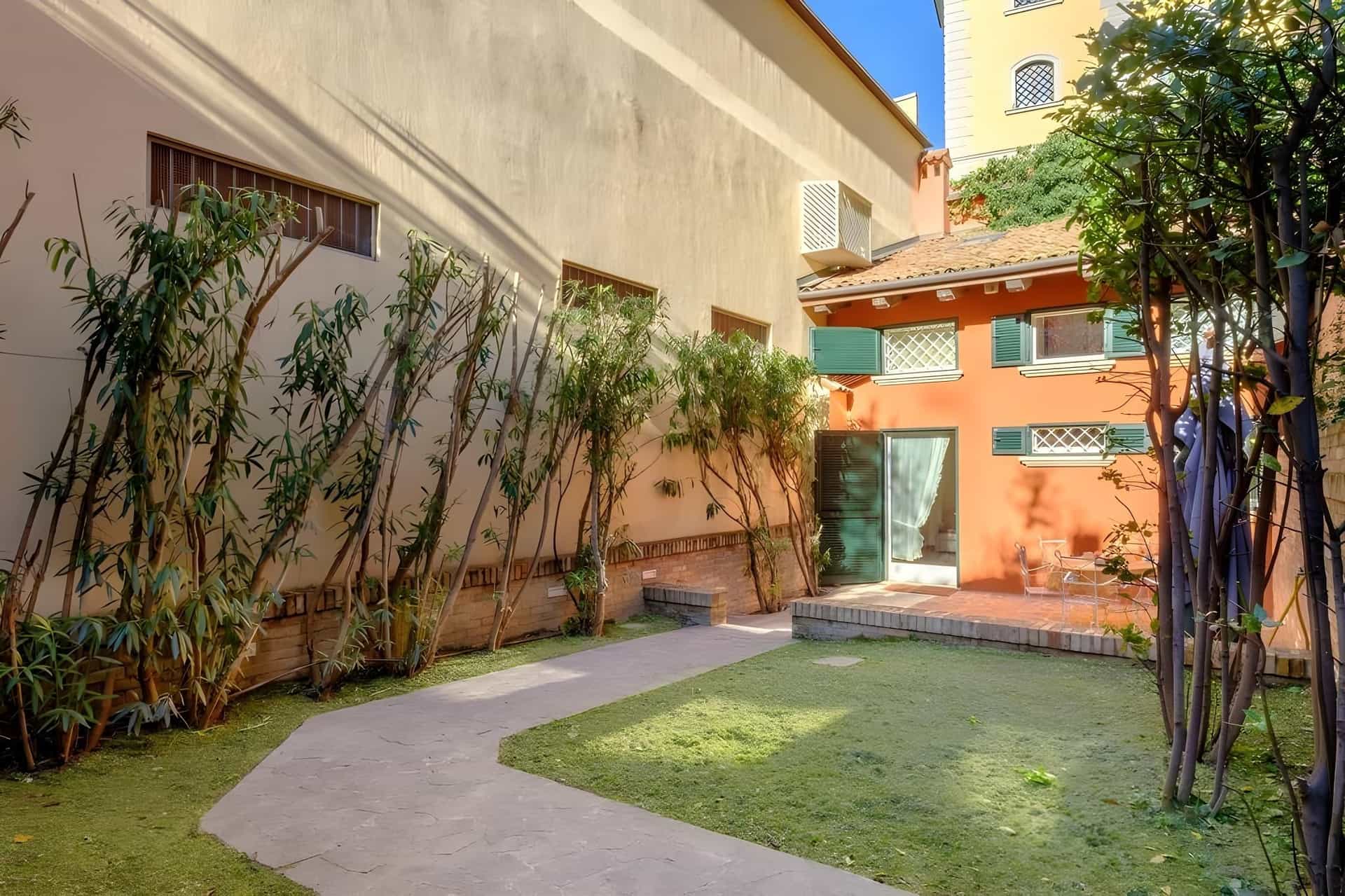 Isaia Garden BolognaRooms