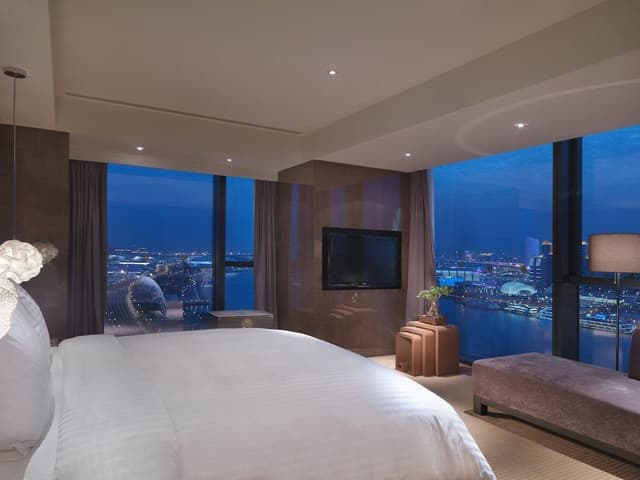 Suite, 1 Bedroom, City View (River City View)