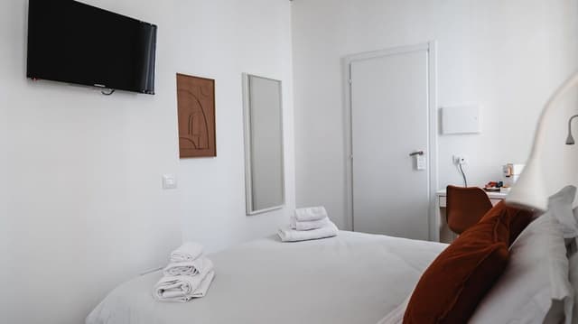 Deluxe Room, Balcony, City View