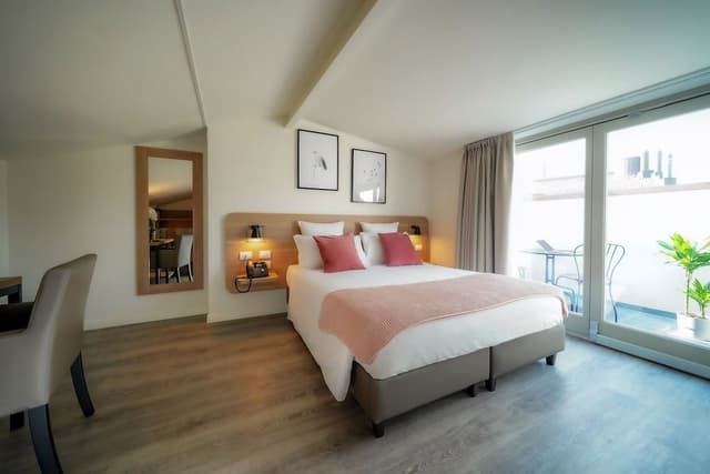 Deluxe Room, City View