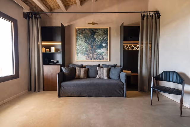 Honeymoon Studio Suite