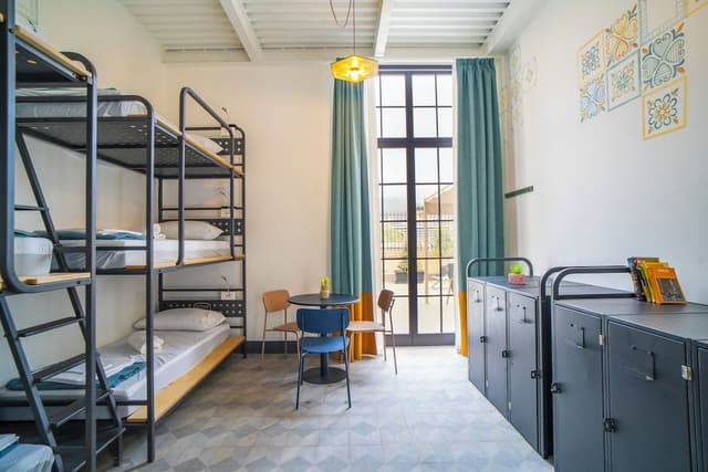 Bed in 6 Bed Mixed Dorm