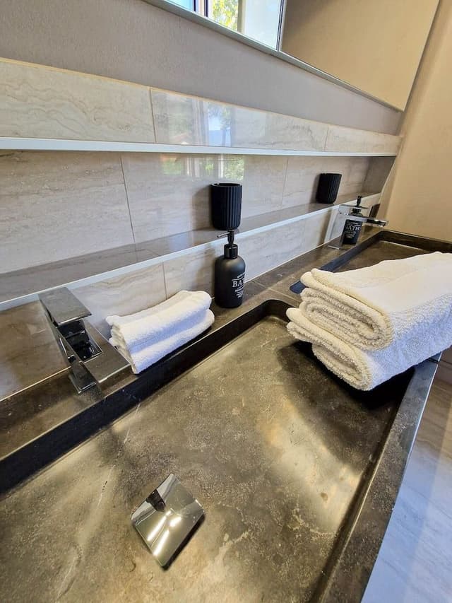 Deluxe Suite, Ensuite