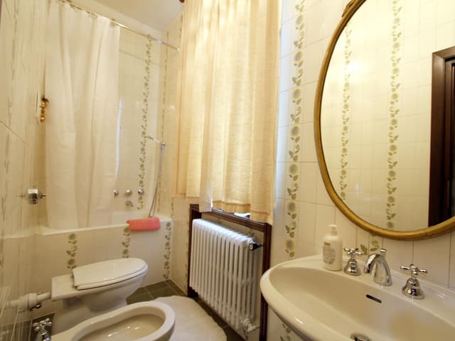 Double room-Standard-Private Bathroom