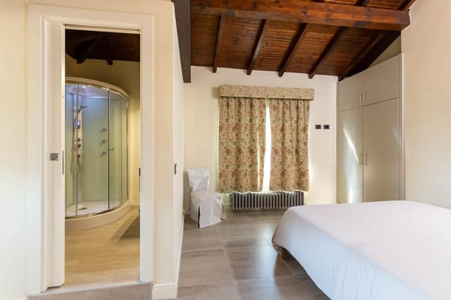 Matrimoniale-Familiare-Bagno privato-Balcone-Mansarda