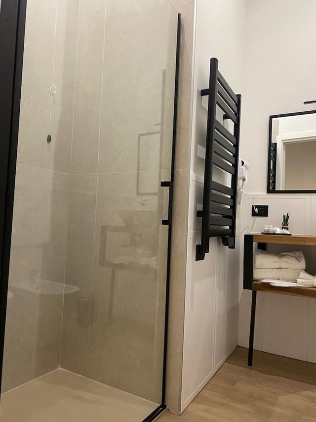Comfort Room, 1 King Bed, Non Smoking, Balcony