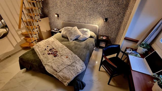 Exclusive Triple Room, City View