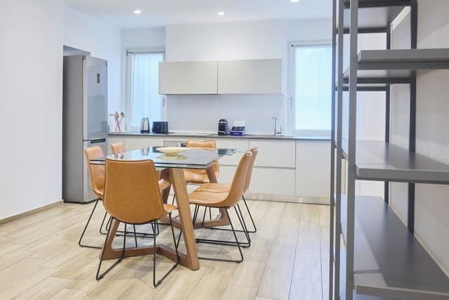 3 BR Montenapoleone (Via Montenapoleone 22)