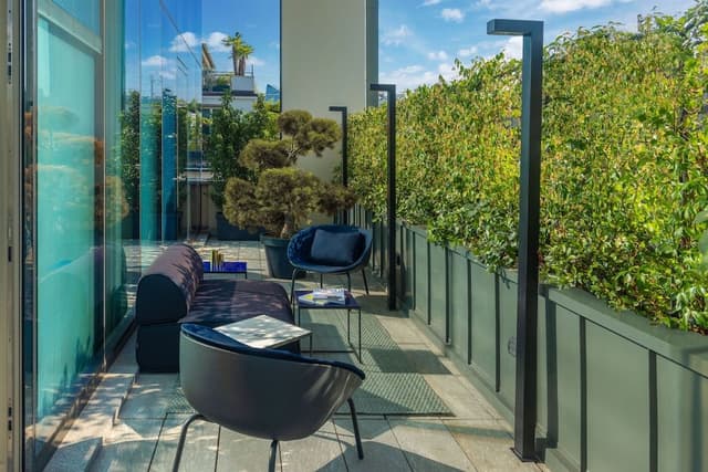 Terrace Suite- Kids & Teens Free