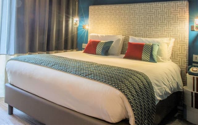 Standard Room, 1 Queen Bed, Accessible
