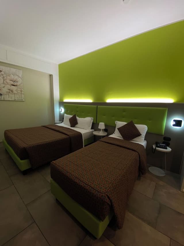 Standard Triple Room, Multiple Beds, Non Smoking