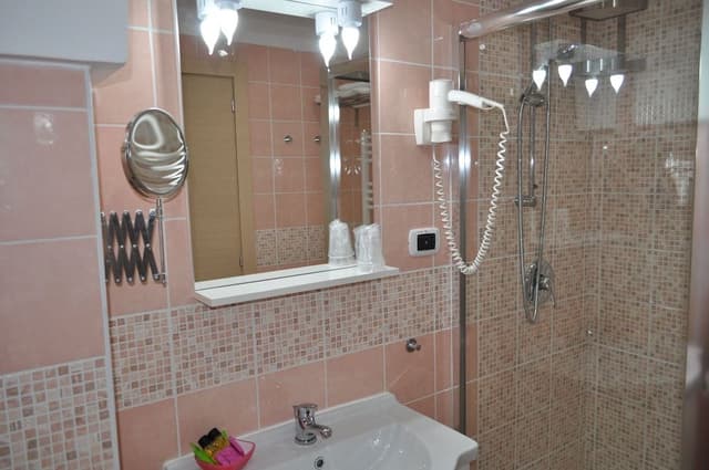Comfort Triple Room, 1 Bedroom, Private Bathroom