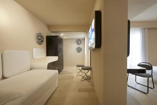 Suite with Hot Tub