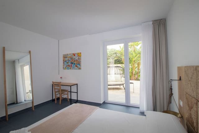 Deluxe Room, 1 King Bed, Garden View, Ground Floor