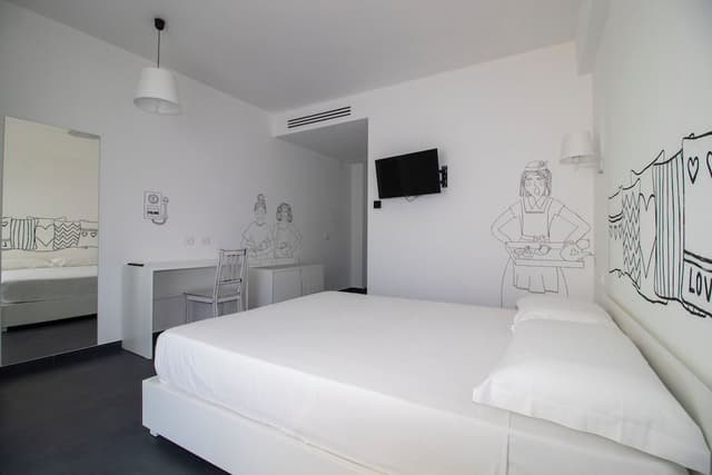 Deluxe Room, 1 King Bed, Garden View, Tower