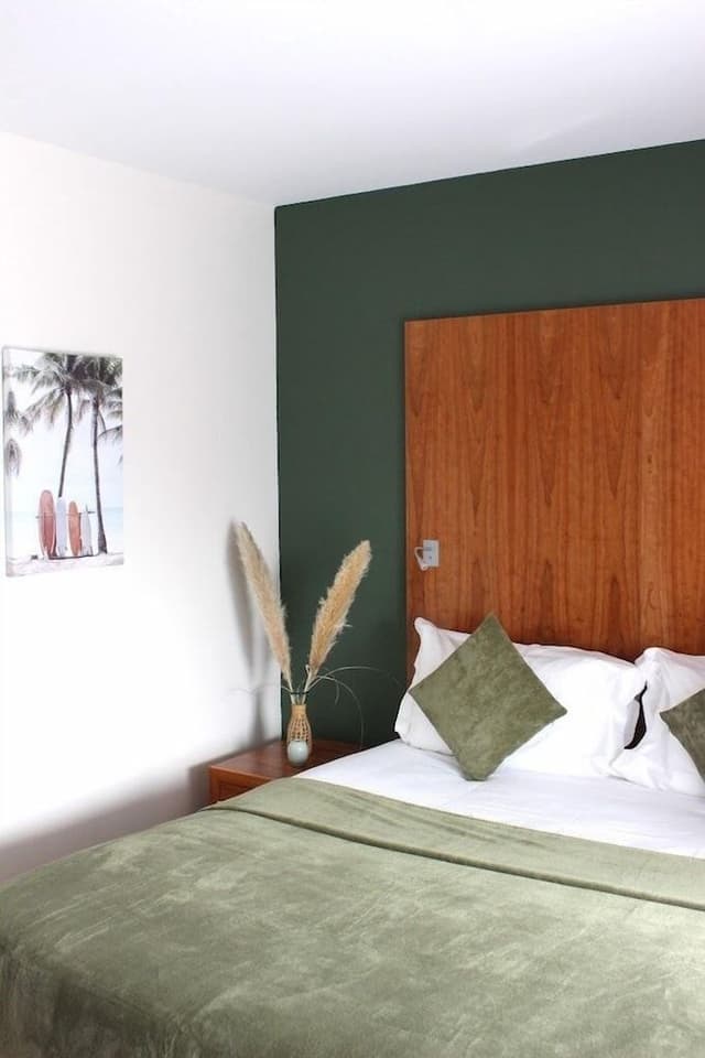 Standard Double Room, Lake View