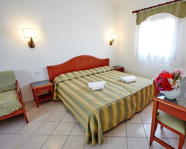 Deluxe Room, Garden View