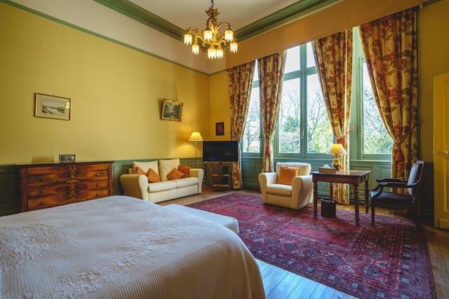 Executive Suite