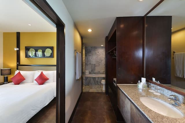 Andaman Beach Suite