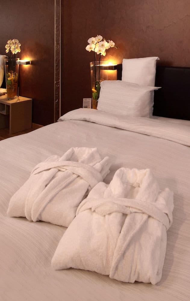 Deluxe Double Room Single Use