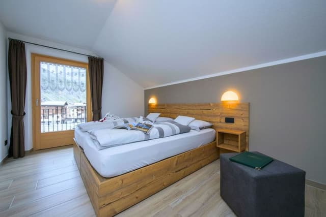 Family Apartment, Multiple Bedrooms (Volga)