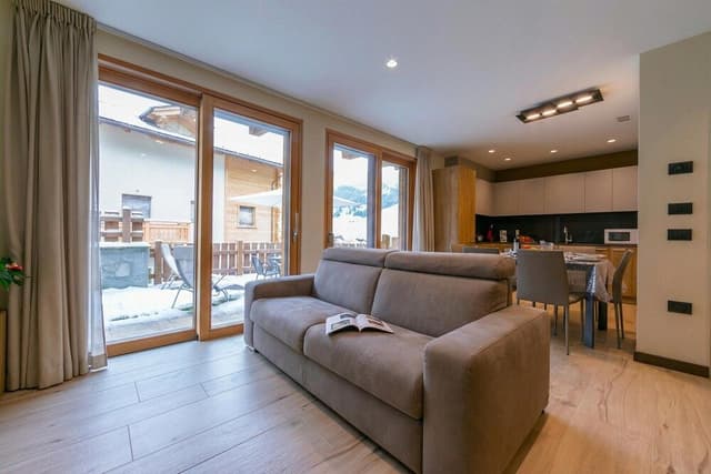 Family Apartment, Multiple Bedrooms (Casa Giardino Ski in - Ski out 100m)