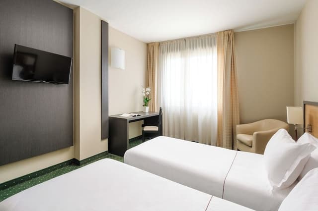 Business Double Room (mandatory web-check-in)