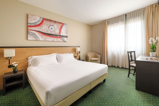 Business Double Room (mandatory web-check-in)