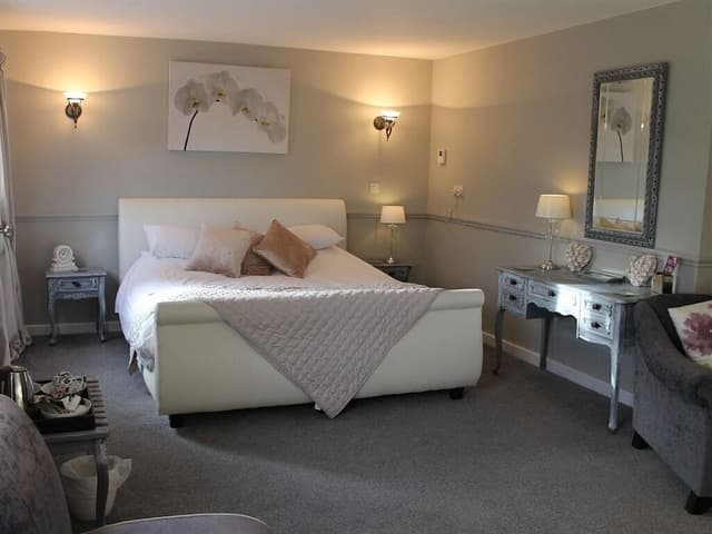 Deluxe Double Room, Ensuite (Honeymoon Suite)
