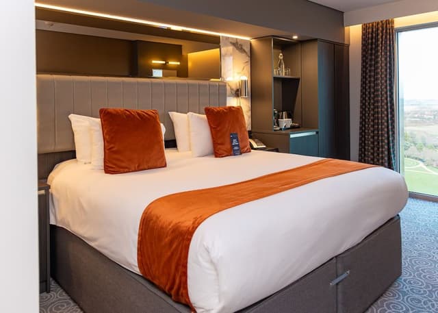Signature Plus Room