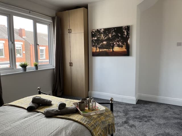 Comfort House, Private Bathroom (Warrington Lane)