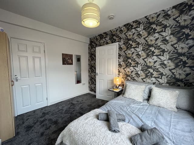 Comfort House, Private Bathroom (Warrington Lane)