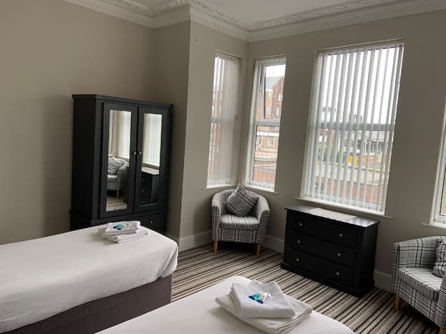 Double Or Twin-Ensuite with Shower