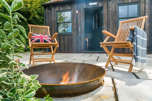 Luxury Cottage, Ensuite, Garden View (6 Bedroom House)
