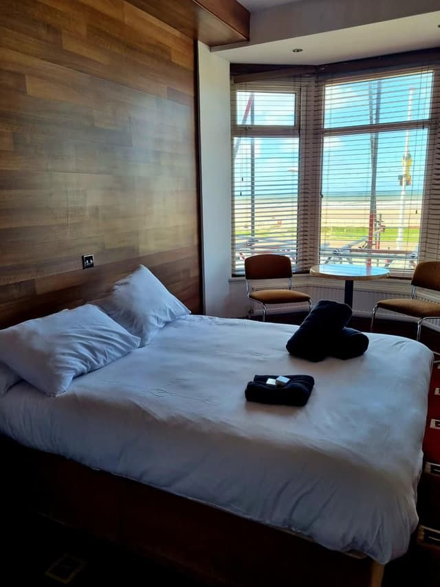 Triple room-Deluxe-Ensuite with Shower-Sea View