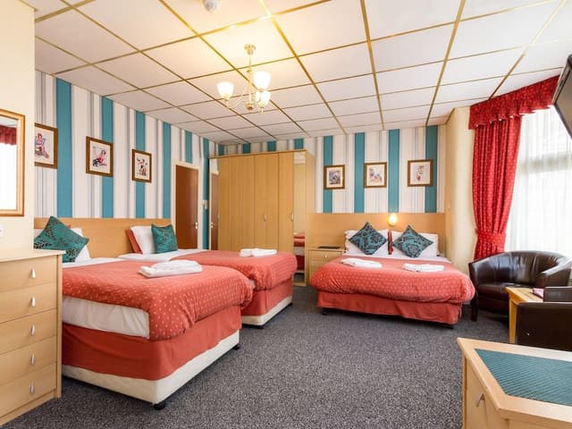 Deluxe Quadruple Room, Ensuite