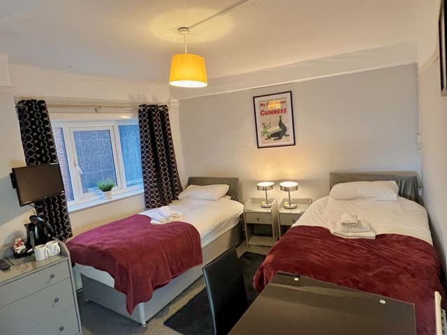 Standard Twin Room, Shared Bathroom