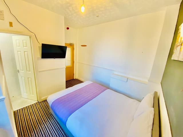 King Double Room Ensuite