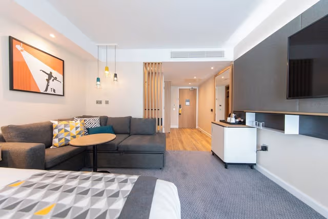 1 King 1 Sofa Bed Standard