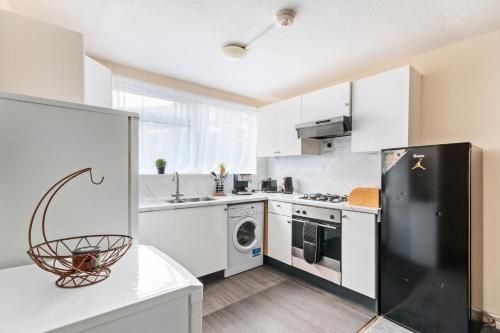 โคซี่ เกสต์เฮาส์ ลอนดอน โอทู อารีนา (Cozy Guest House near London O2 Arena)0