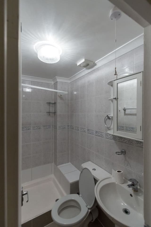 Economy Apartment, Private Bathroom