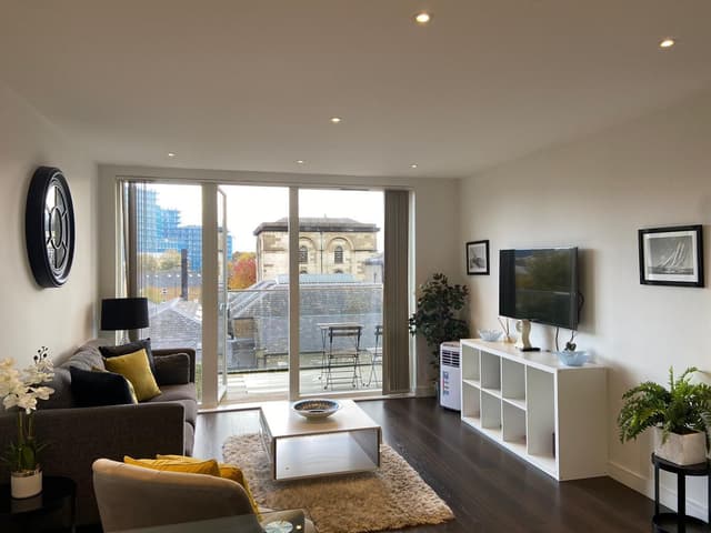 Apartment-Elite-Private Bathroom-Balcony