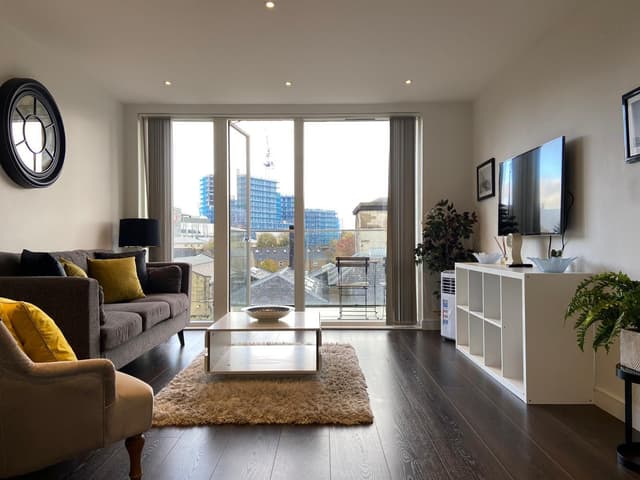 Apartment-Elite-Private Bathroom-Balcony