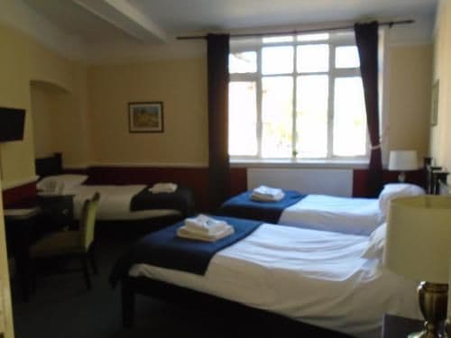 Triple room-Private Bathroom-Across the Hall