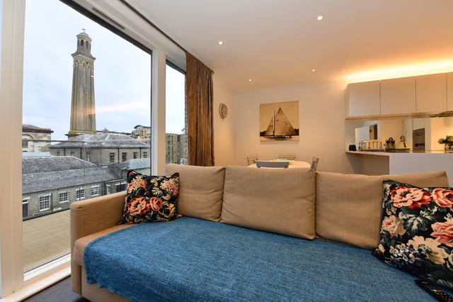 apartment-classic-ensuite with bath-balcony-flat 12