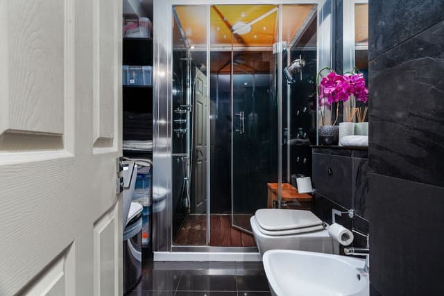 Superior Studio, Ensuite (Iffley Flat 1)