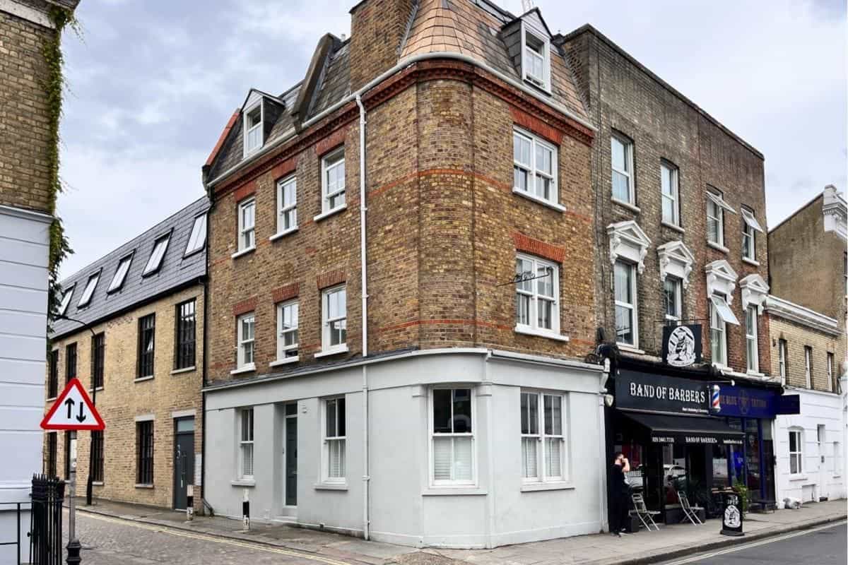 The Ravenscourt Park Escape - Bright 2BDR Flat